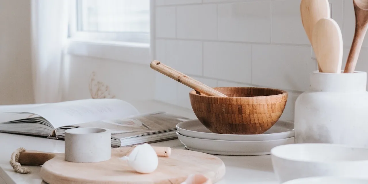 Embracing Minimalist Pottery for a Simpler Life