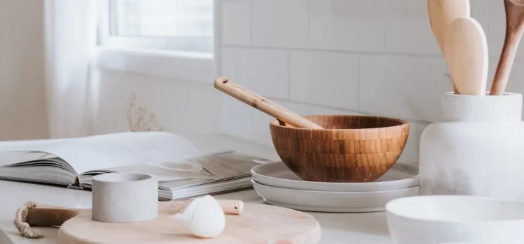 Embracing Minimalist Pottery for a Simpler Life